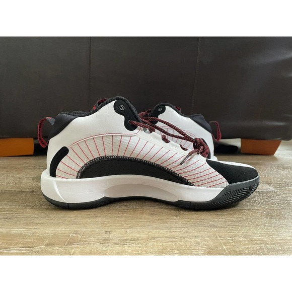 Nike Jordan Jumpman 2021 White Black University Red Men’s Sz 17 CQ4021-100 main image 9